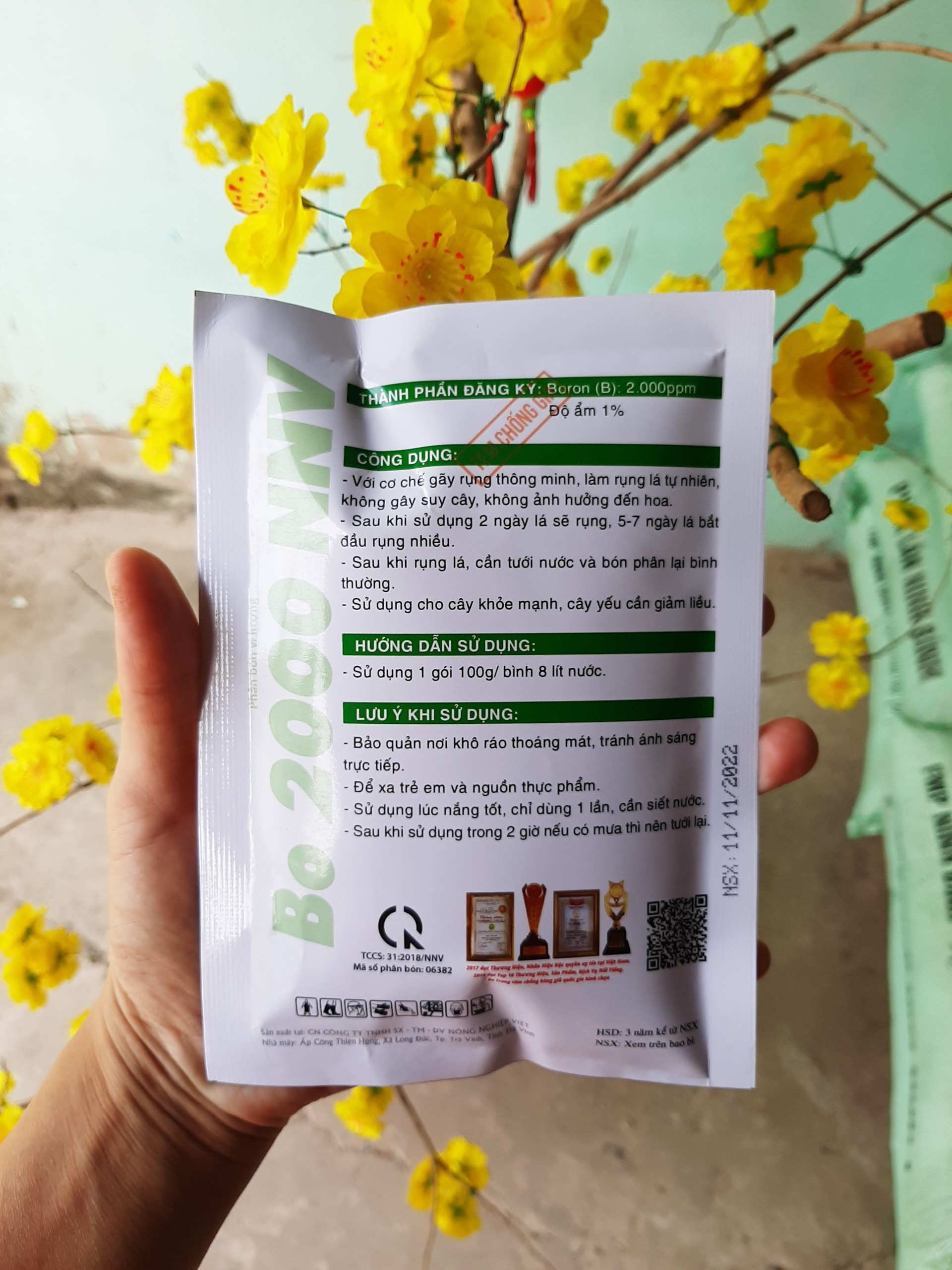 Thuốc xịt rụng lá mai MAX FLOWER gói 100gram - rụng lá chọn lọc, không gây hại cây