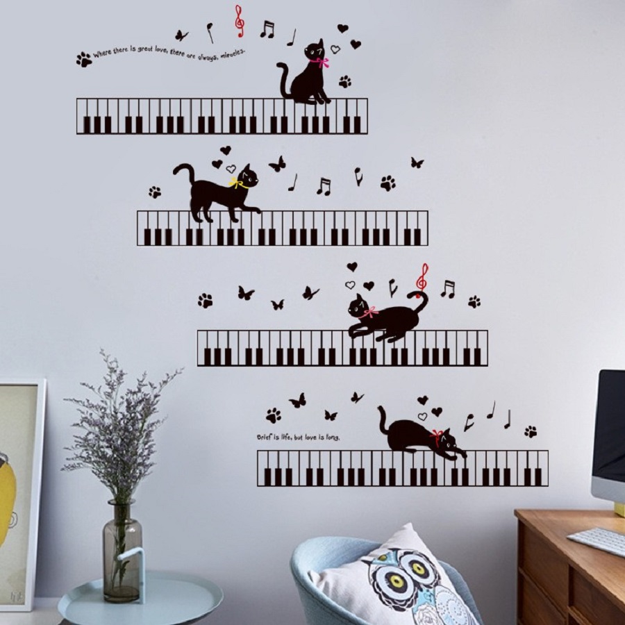 Decal dán tường mèo tinh nghịch đàn piano dễ thương sang trọng