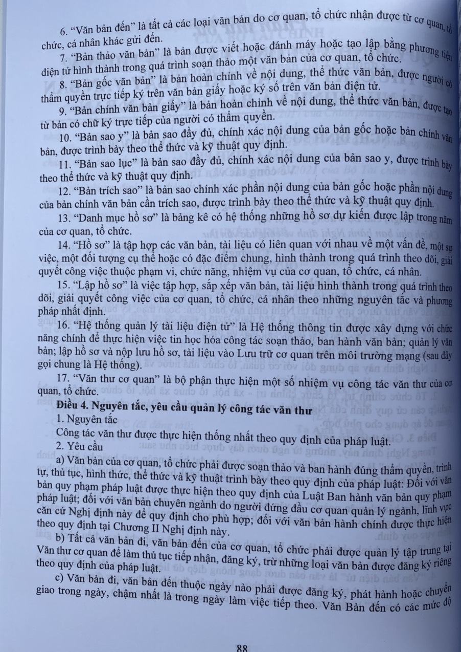 Cẩm nang nghiệp vụ công tác thư viện và văn thu lưu trữ hướng dẫn quy tắc trình bày thể thức kỹ thuật soạn thảo văn bản hành chính và mẫu hợp đồng thường dùng