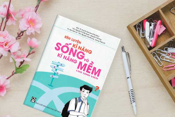 ren-luyen-ki-nang-song-va-ki-nang-mem-cho-sinh-vien-1
