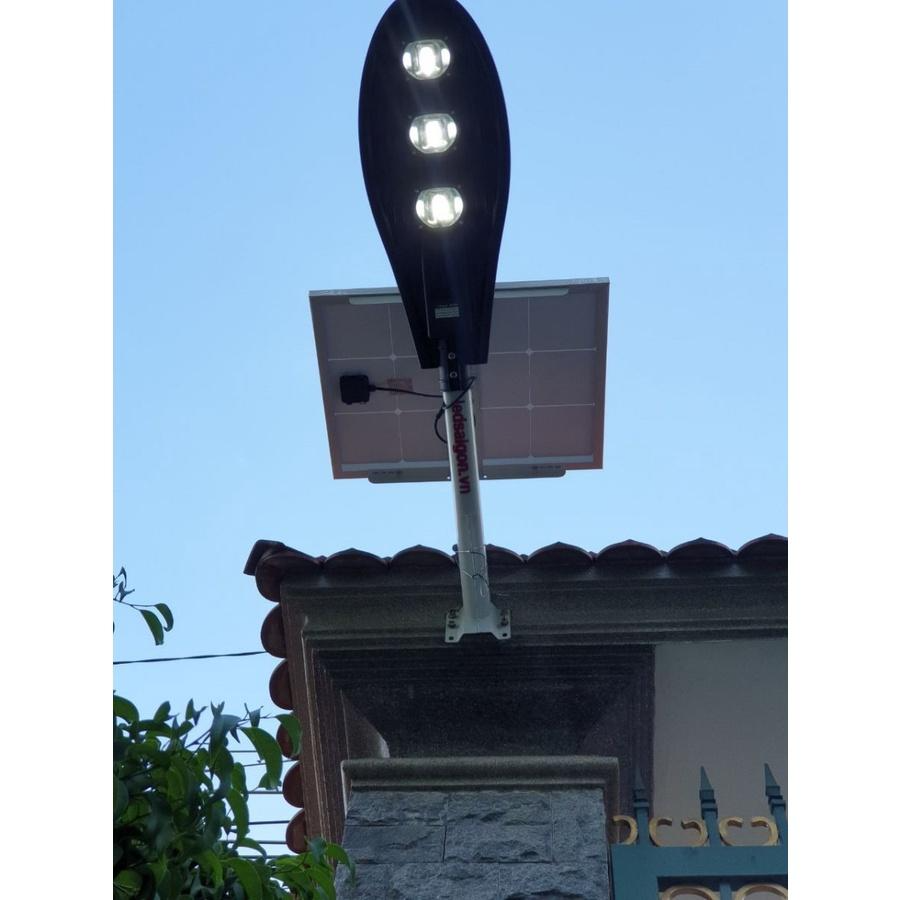Đèn Đường Năng Lượng Mặt Trời Hình Chiếc Lá 150W CL1150 - Pin Mono