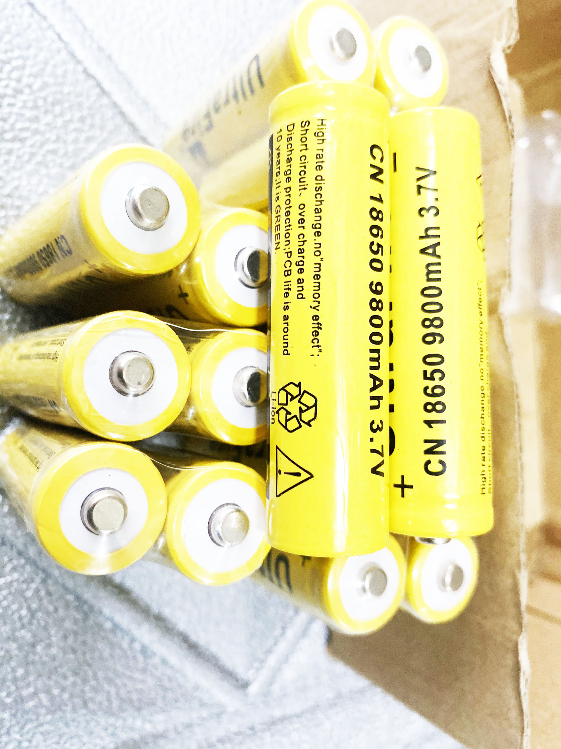 Pin sạc 3.7V 18650 Dung Lượng Cao 9800mAh Cho Sạc Dự Phòng, Đèn Pin, Quạt Mini, Đồ Chơi