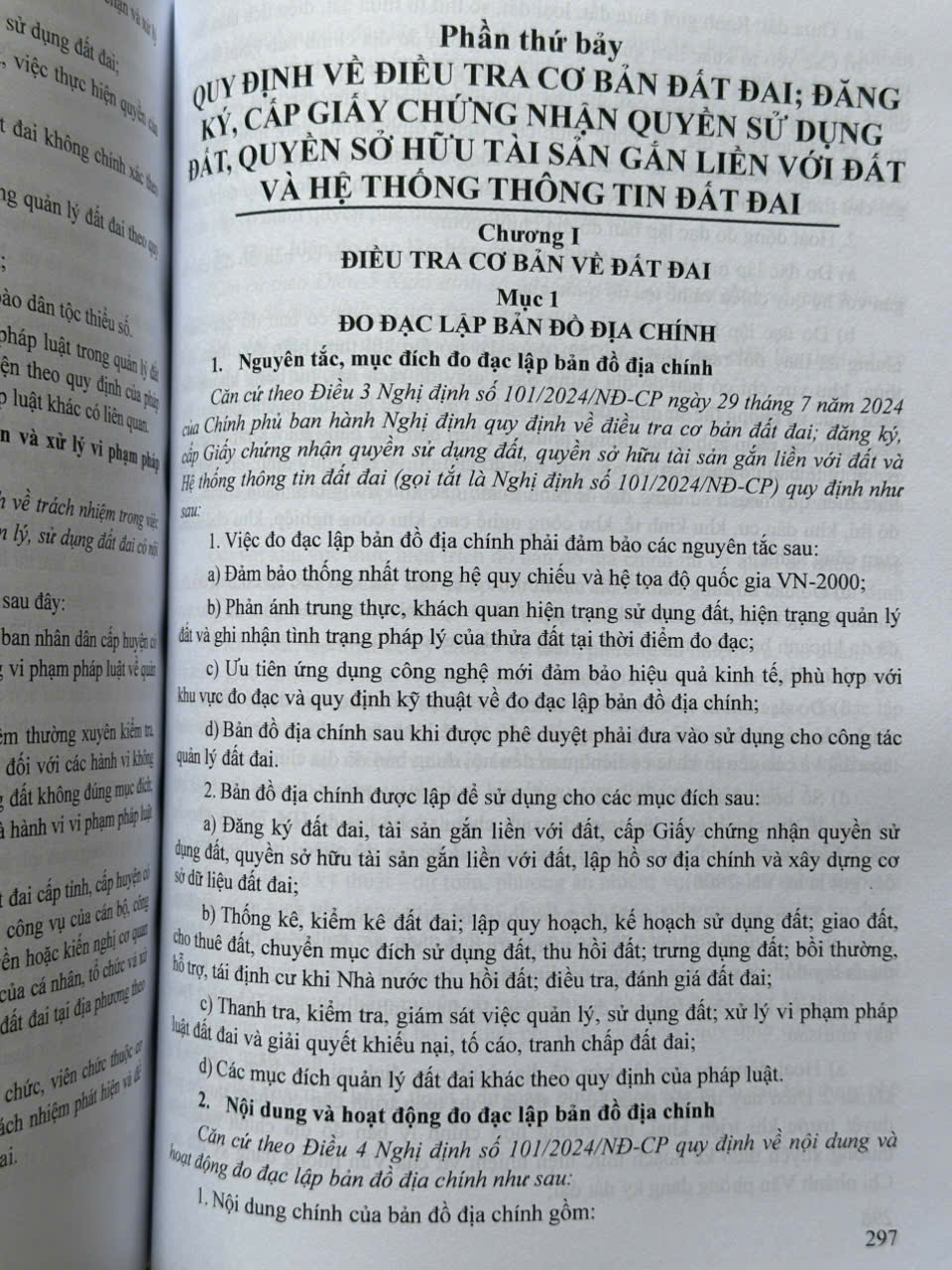 Sách Quy Định Chi Tiết Thi Hành Luật Đất Đai, Đăng Ký Đất Đai, Tài Sản Gắn Liền Với Đất, Cấp Giấy Chứng Nhận Quyền Sử Dụng Đất - V2521T