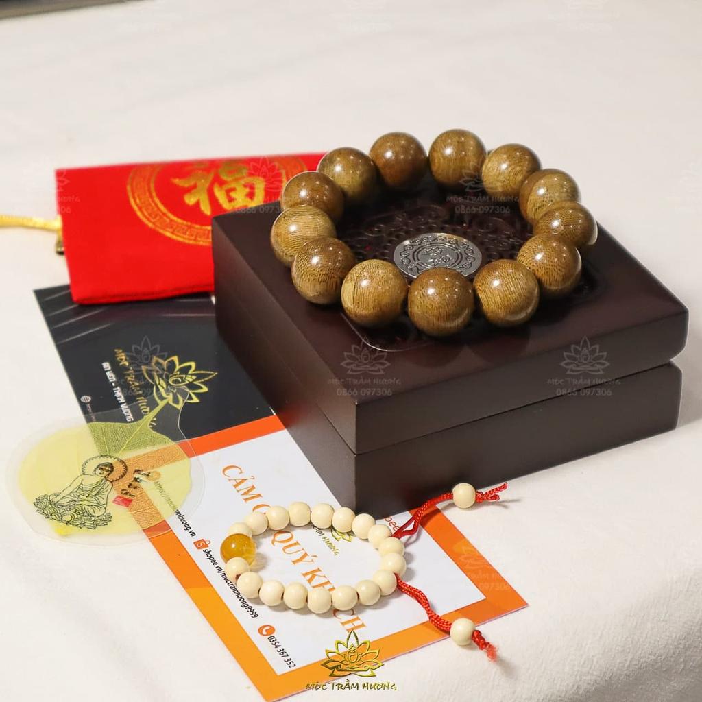 Vòng Tay Trầm Hương Hạt Tròn Đơn Size 18mm Nam