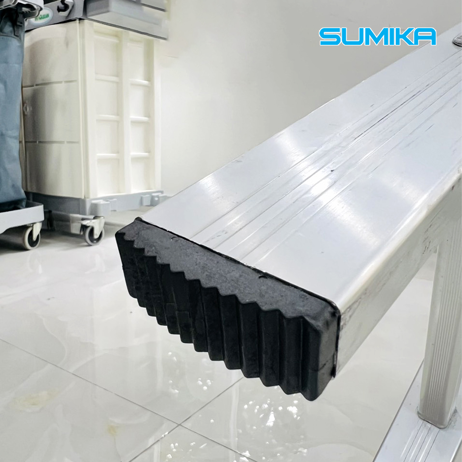 Thang nhôm xếp chữ A SUMIKA SK206, chữ A cao 1.7m, chữ I cao 3.4m, tải trọng 150kg