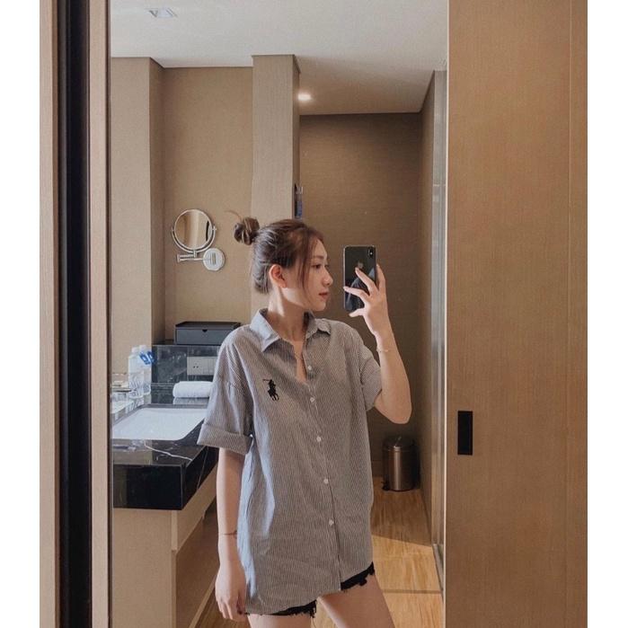 Áo sơmi kẻ sọc thêu logo xinh xắn