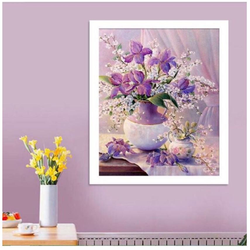 Tranh Đính Đá BÌNH HOA KHOE SẮC . Kích Thước: 60cm x 50cm