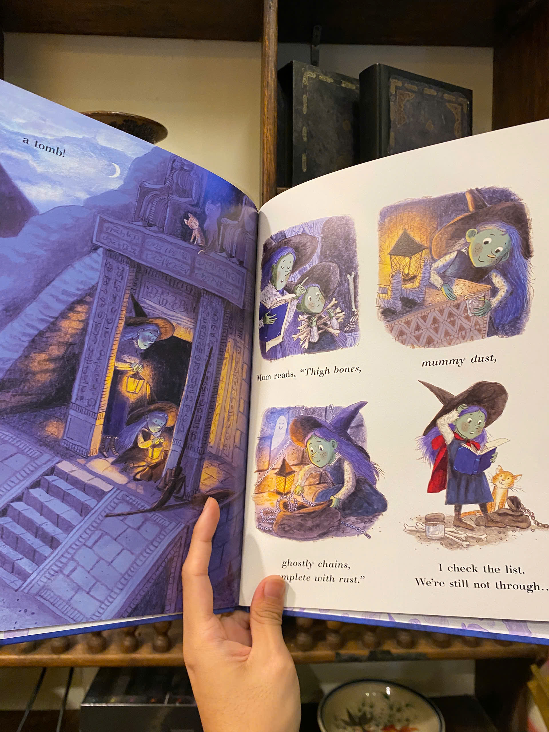 Sách - Witch in Training by Michelle Robinson | Children English Picture Books / Ngoại văn Bìa cứng