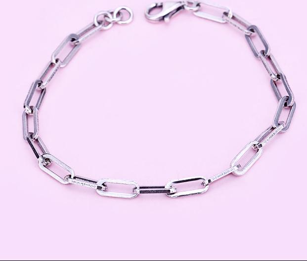 Vòng đeo tay lắc tay xích vuông xu hướng thời trang fashion new