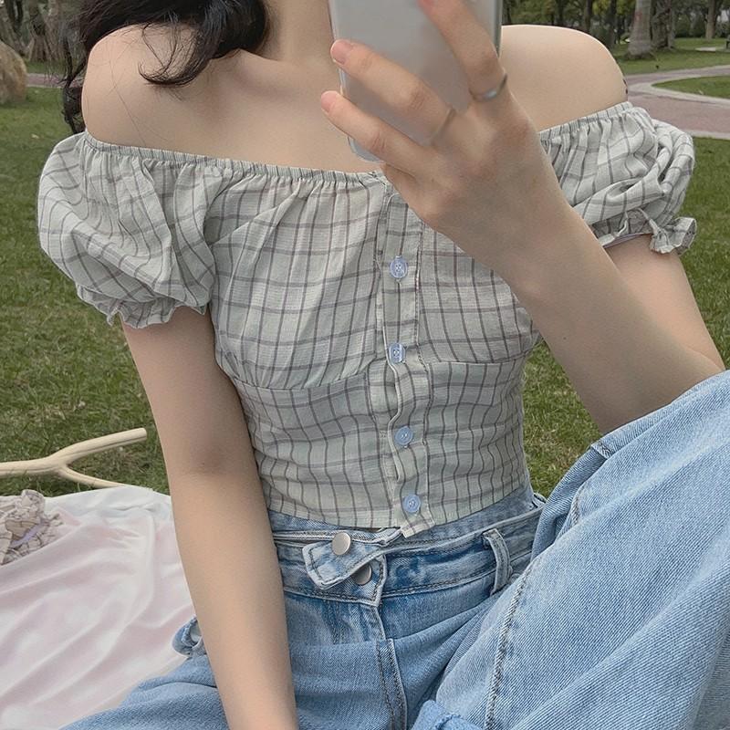 Áo kiểu tay ngắn cổ vuông kẻ sọc caro phối nút đơn giản