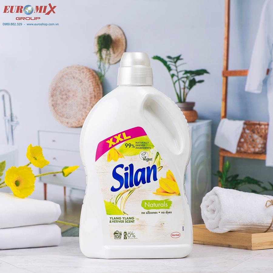 Nước Xả Thơm Quần Áo Silan 2.7L 108 W Naturals Ylang Ylang & Vetiver