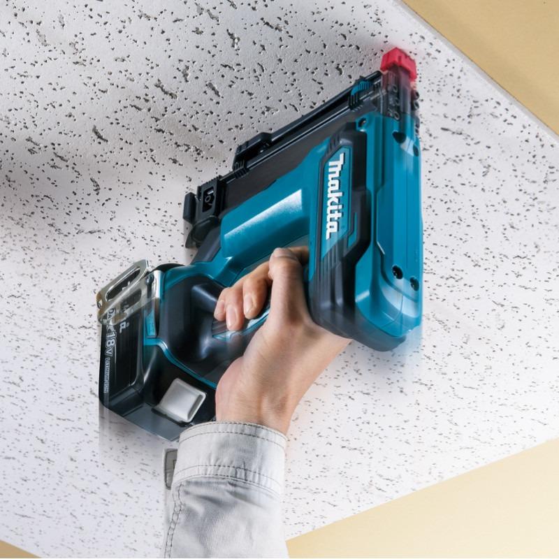 MÁY BẮN ĐINH GHIM DÙNG PIN MAKITA DST421RFE - HÀNG CHÍNH HÃNG