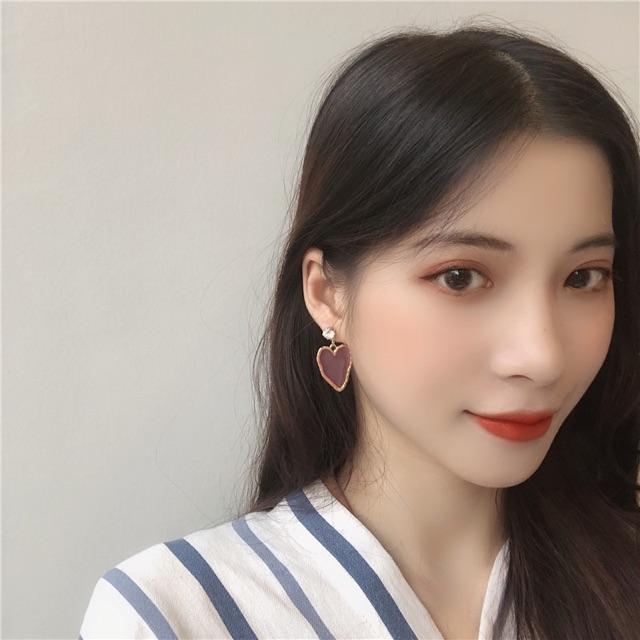 Khuyên tai xinh xắn