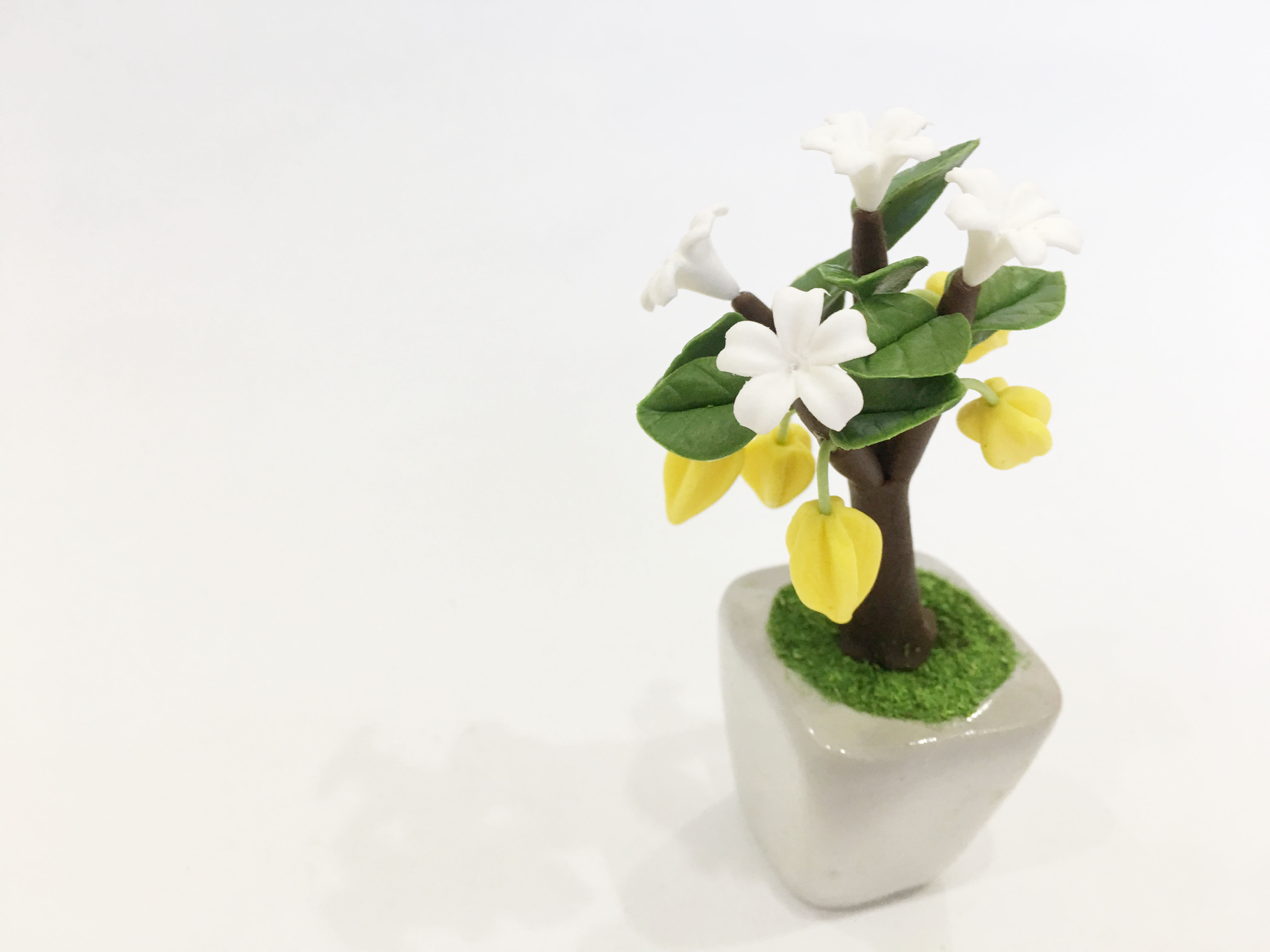 Chậu hoa đất sét mini - Cây khế cổ tích (phát màu ngẫu nhiên) - Quà tặng trang trí handmade