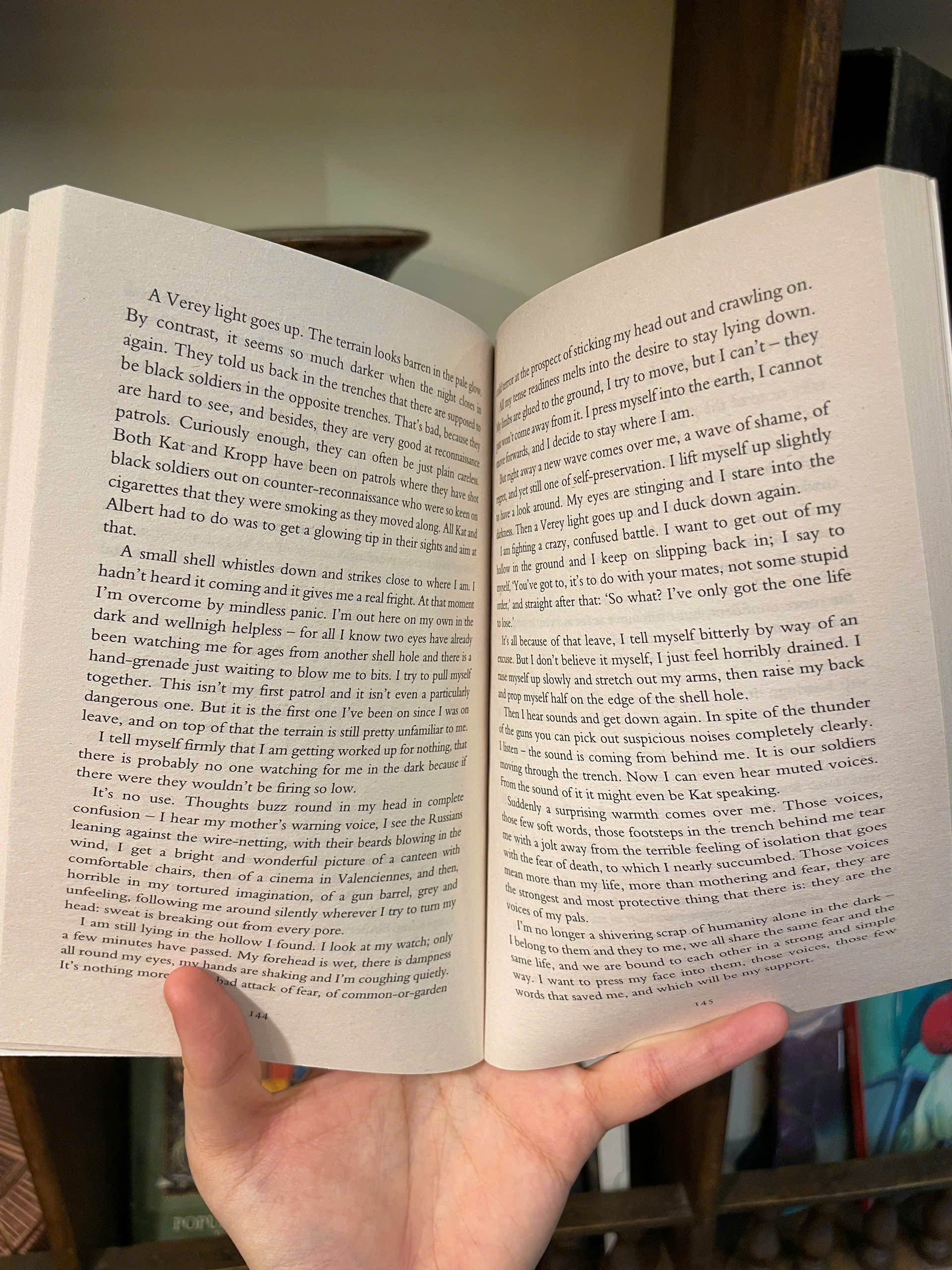 Sách - All Quiet on the Western Front by Erich Maria Remarque - English Novel