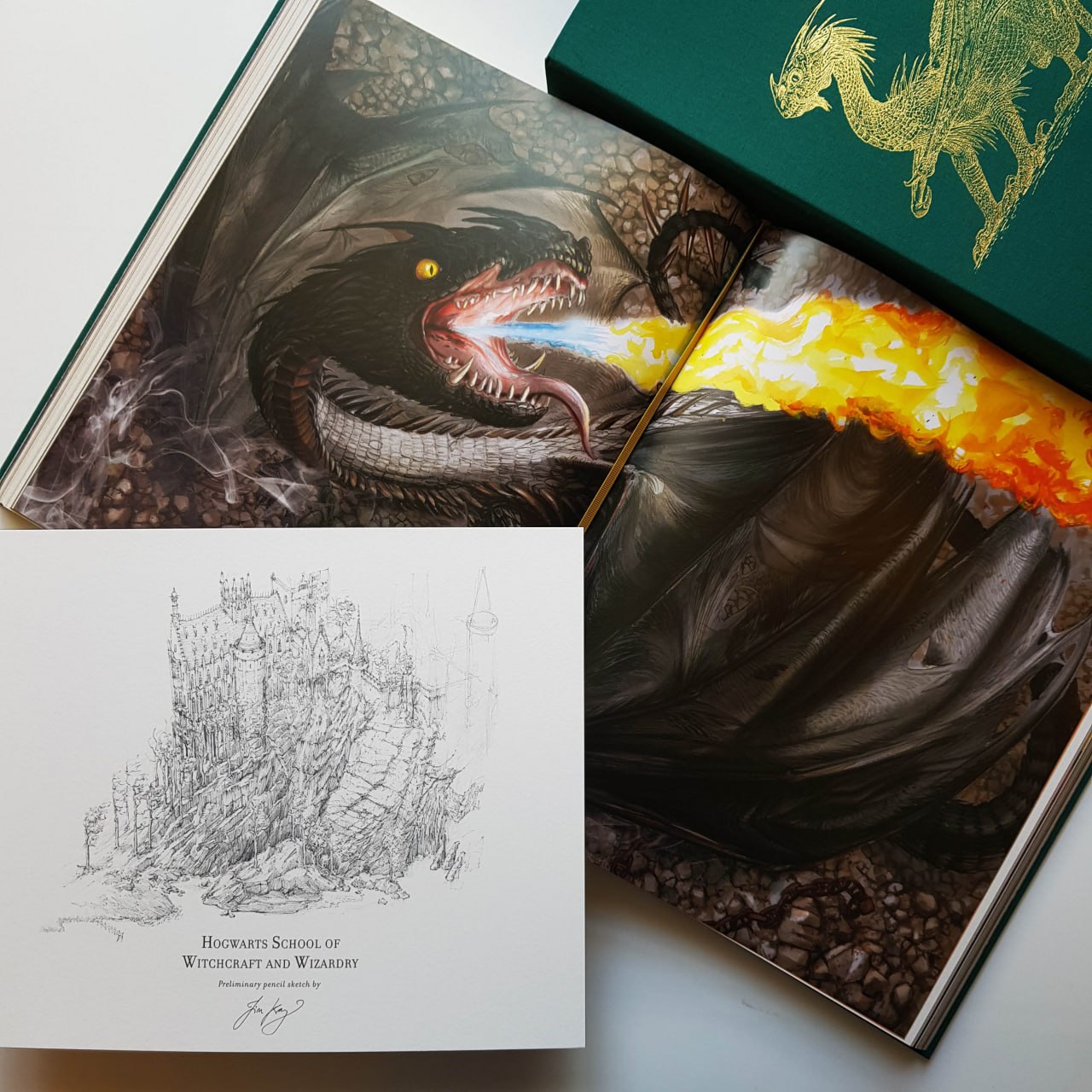 Harry Deluxe Illustrated Slipcase Edition - Book 4 : Harry Potter and the Goblet of Fire