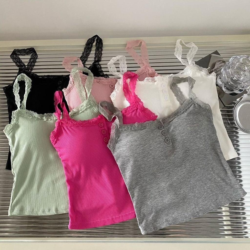 Áo Bra 2 dây VIỀN REN ở cổ và dây, ngực 3 cúc, áo tanktop chất liệu thun gân tăm, cogiãn ôm dáng, hàng QC có đệm ngực, nhiều màu Nữ Women Cotton Dáng Ngắn