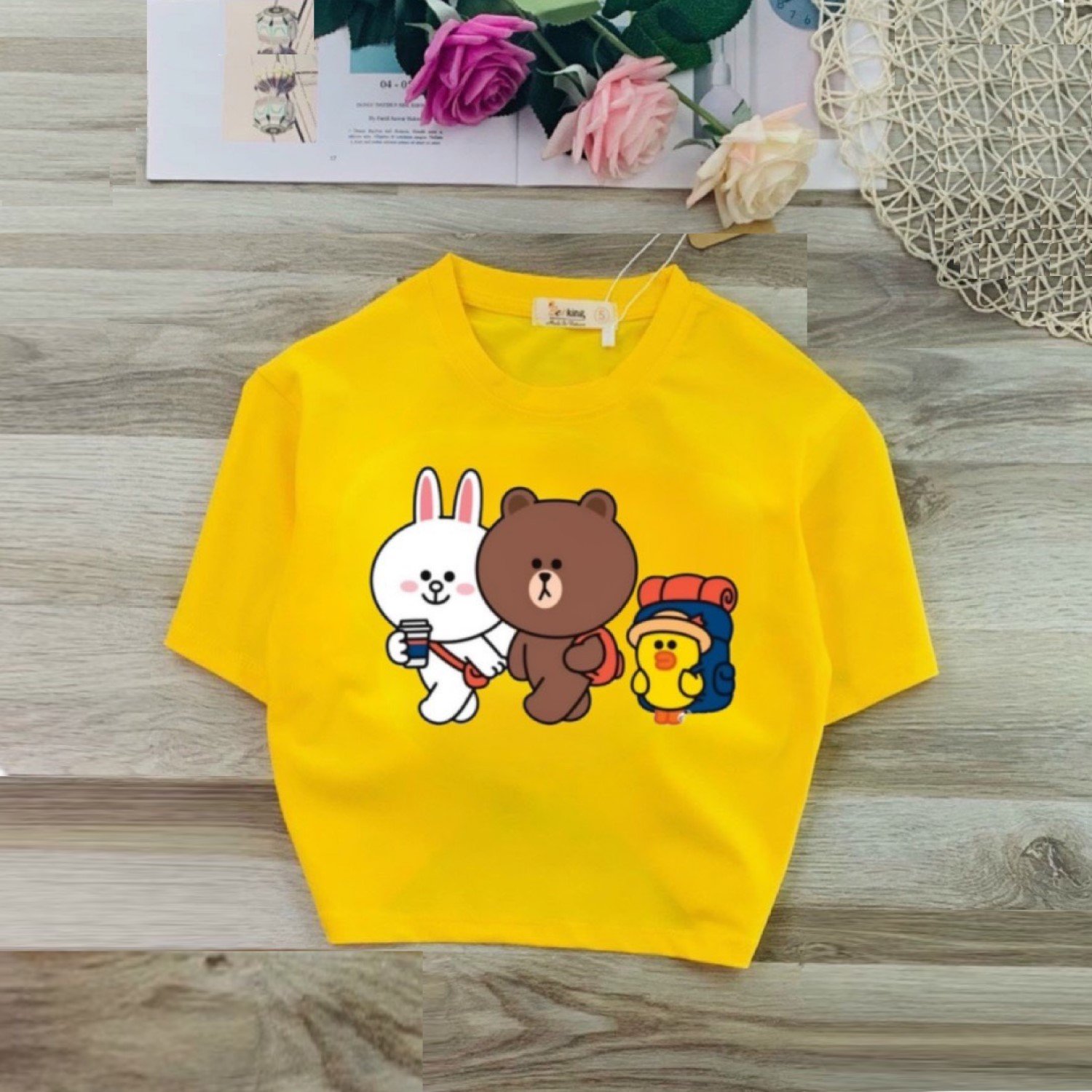 G0414 Áo thun croptop 3 con thú màu vàng cho bé gái