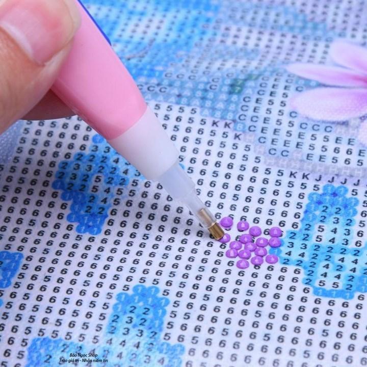 Tranh đính đá bình hoa hồng VS150 - 65 x 50 cm - chưa đính