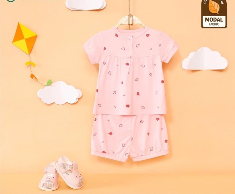 Bộ quần áo cộc tay cho bé từ 6 tháng đến 3 tuổi mặc mùa hè UR3618