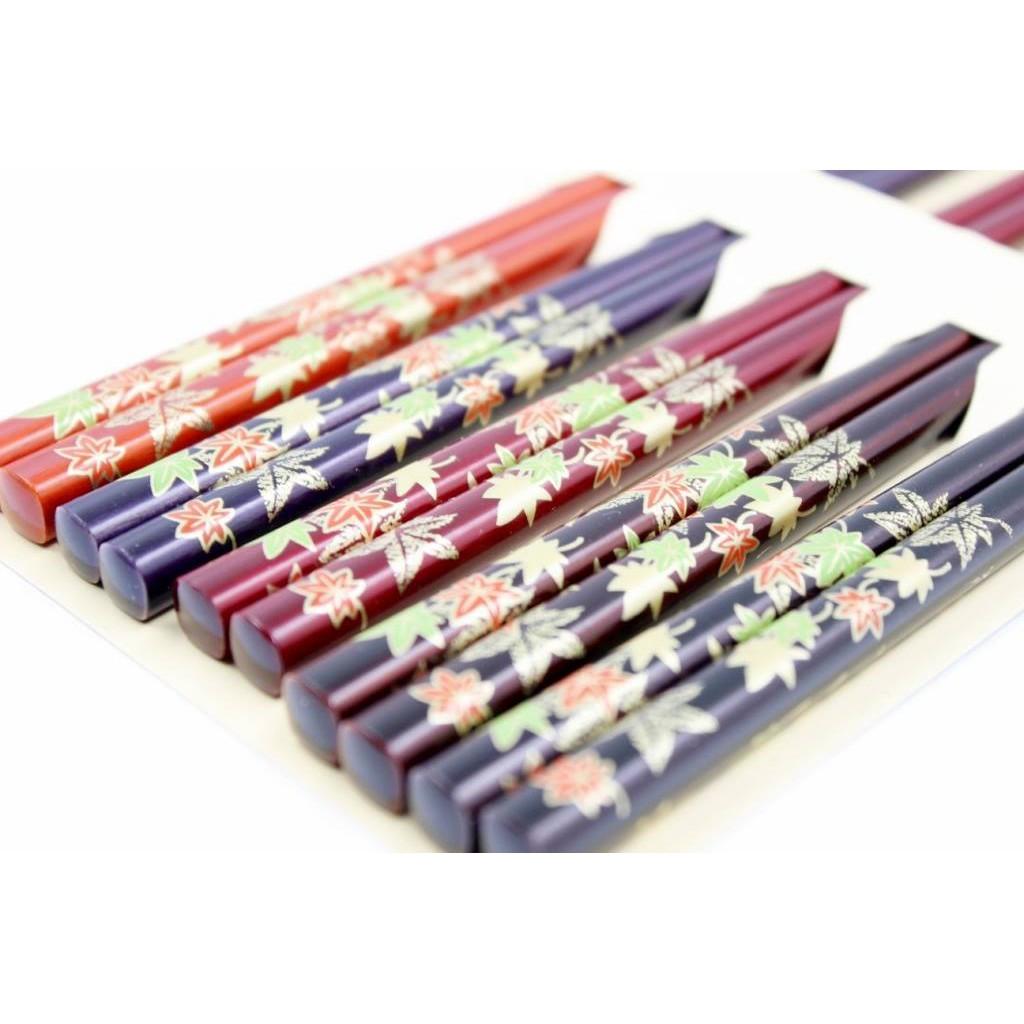 Set 5 đôi đũa hoa đỏ