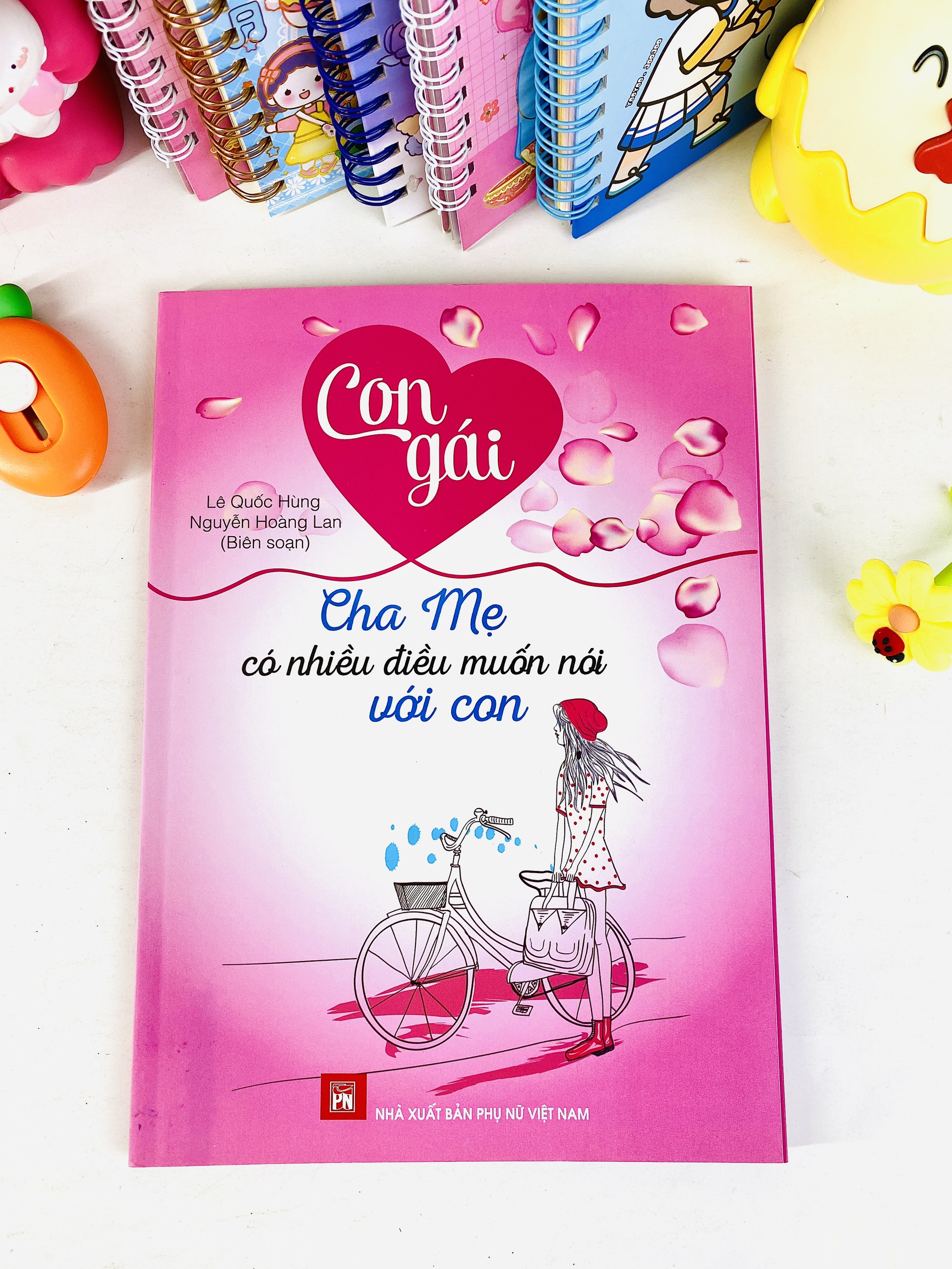 Sách - Combo 2 cuốn Cẩm Nang Tuổi Dậy Thì Con Gái và Con Gái Cha Mẹ Có Nhiều Điều Muốn Nói Với Con - ndbooks