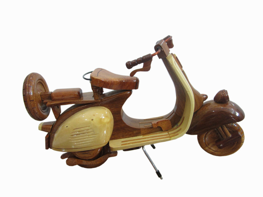 Mô hình xe vespa gỗ (gỗ màu)