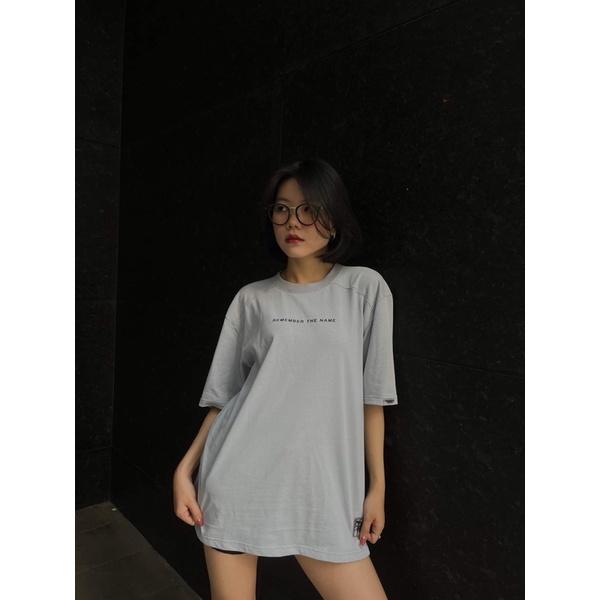 Áo Thun Unisex TeeHolic Thả Vai Xẻ Tà Màu Xám Khói In Logo THS Silicon Nổi