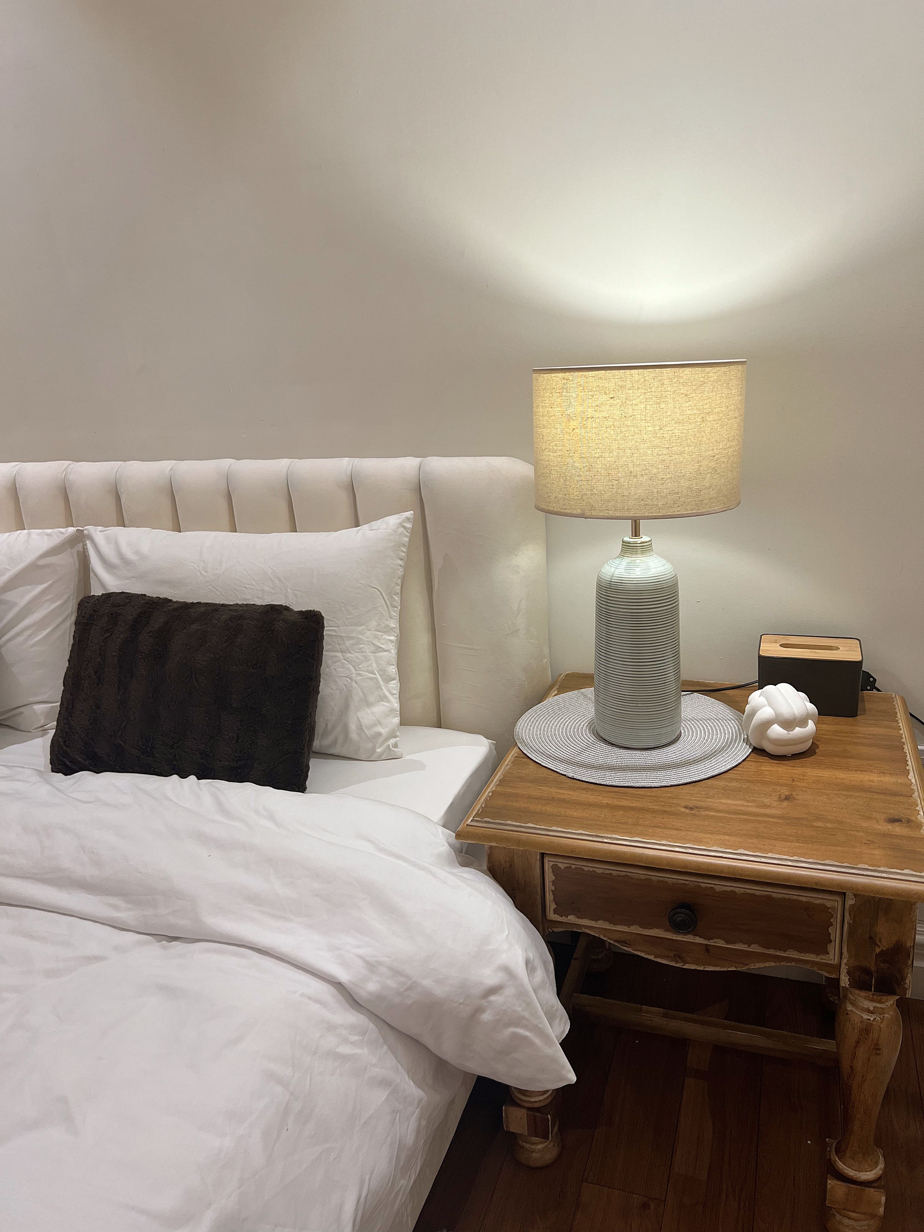 Đèn ngủ để bàn trang trí phòng khách gốm sứ màu xanh ngọc vân cổ điển cao 58 cm DS-TL9866
