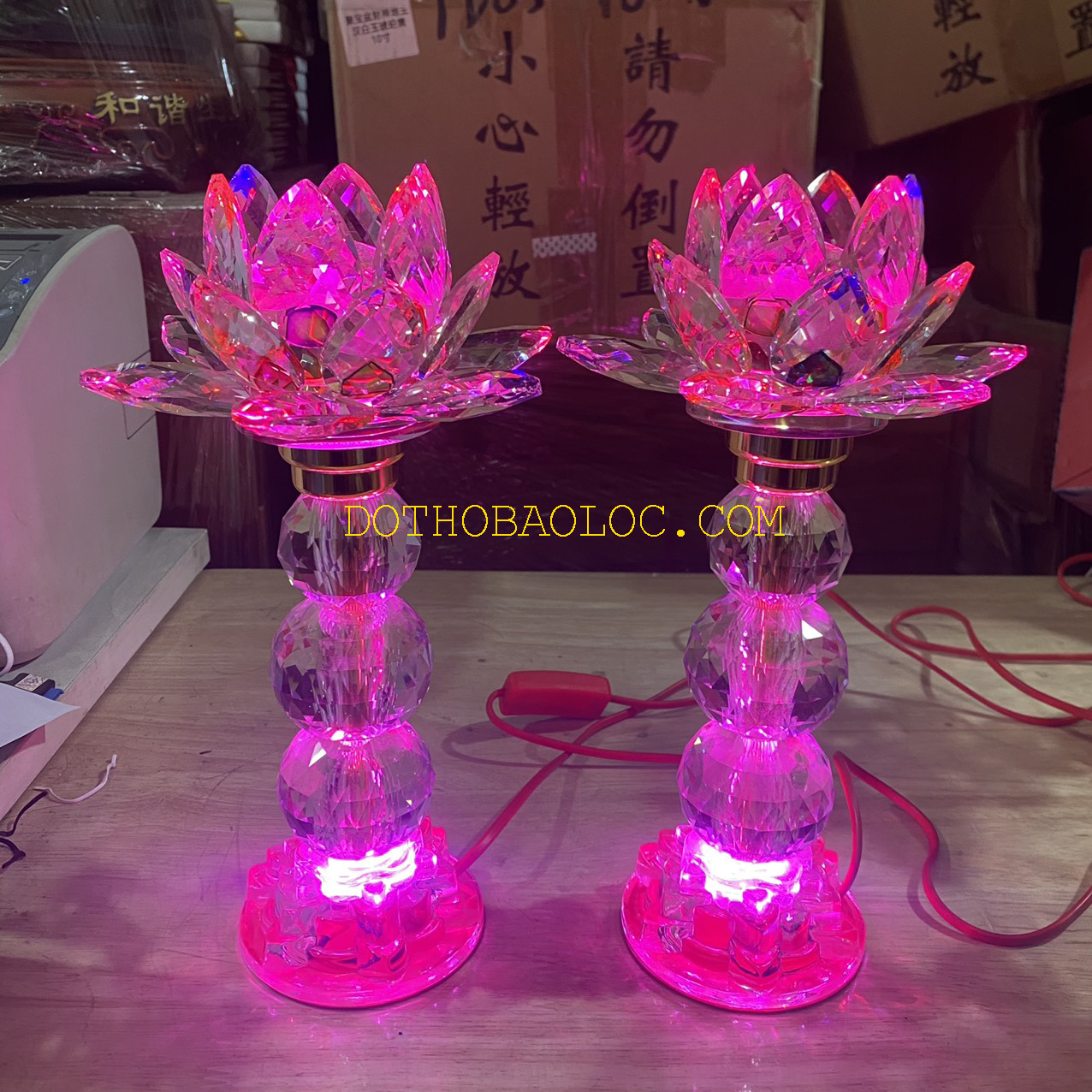 Đèn pha lê hoa sen 3 cục bông cao cấp nhập khẩu từ Đài Loan cao 30cm