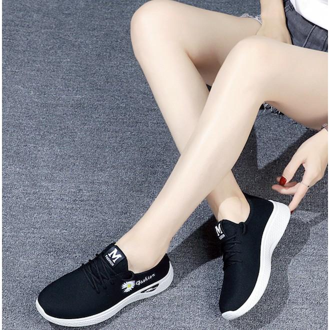 Giày Sneaker nữ thể thao hoa cúc Chữ M Fashion