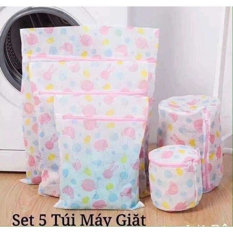 Sét 5 túi lưới giặt , với nhiều kích thước giúp bảo vệ quần áo không bị  dãn , đứt sợi vải ,  khi giặt bằng máy giặt vô cùng tiện lợi