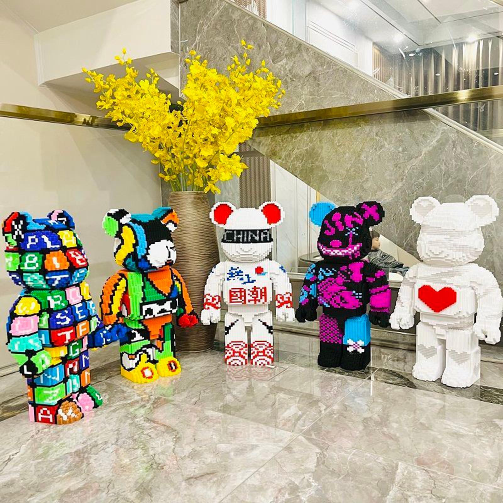 (55cm ) Mô hình lắp ráp Bearbrick size lớn chủ đề hoa ( tặng búa + đèn + 1 mini) - Hồng tim 55cm