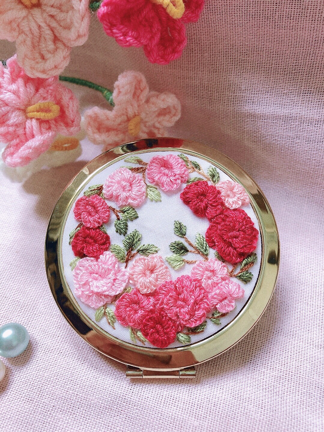 Gương bỏ túi thêu tay nhiều mẫu by nhacamp