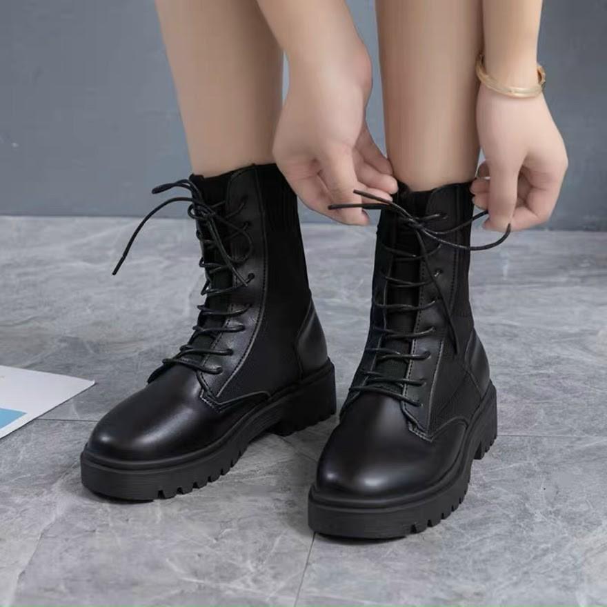 HOT 2020 Giày Boots cao cổ len ôm chân màu đen loại 1 đế 4cm XẢ còn 36-37