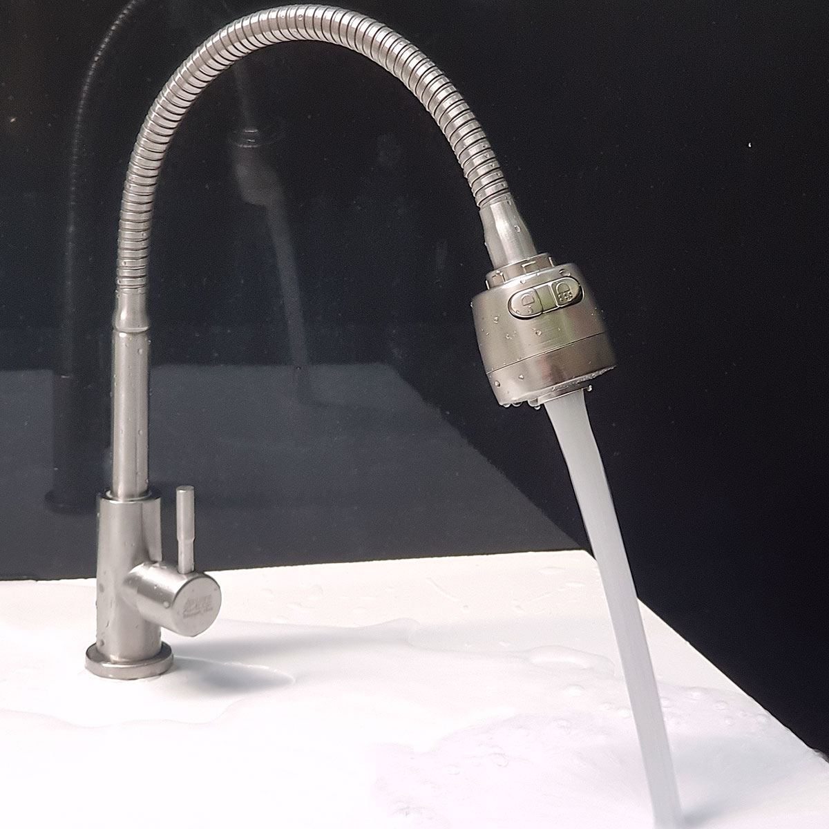 Vòi rửa chén lạnh Inox SUS 304, cần lò xo Eurolife EL-RC09