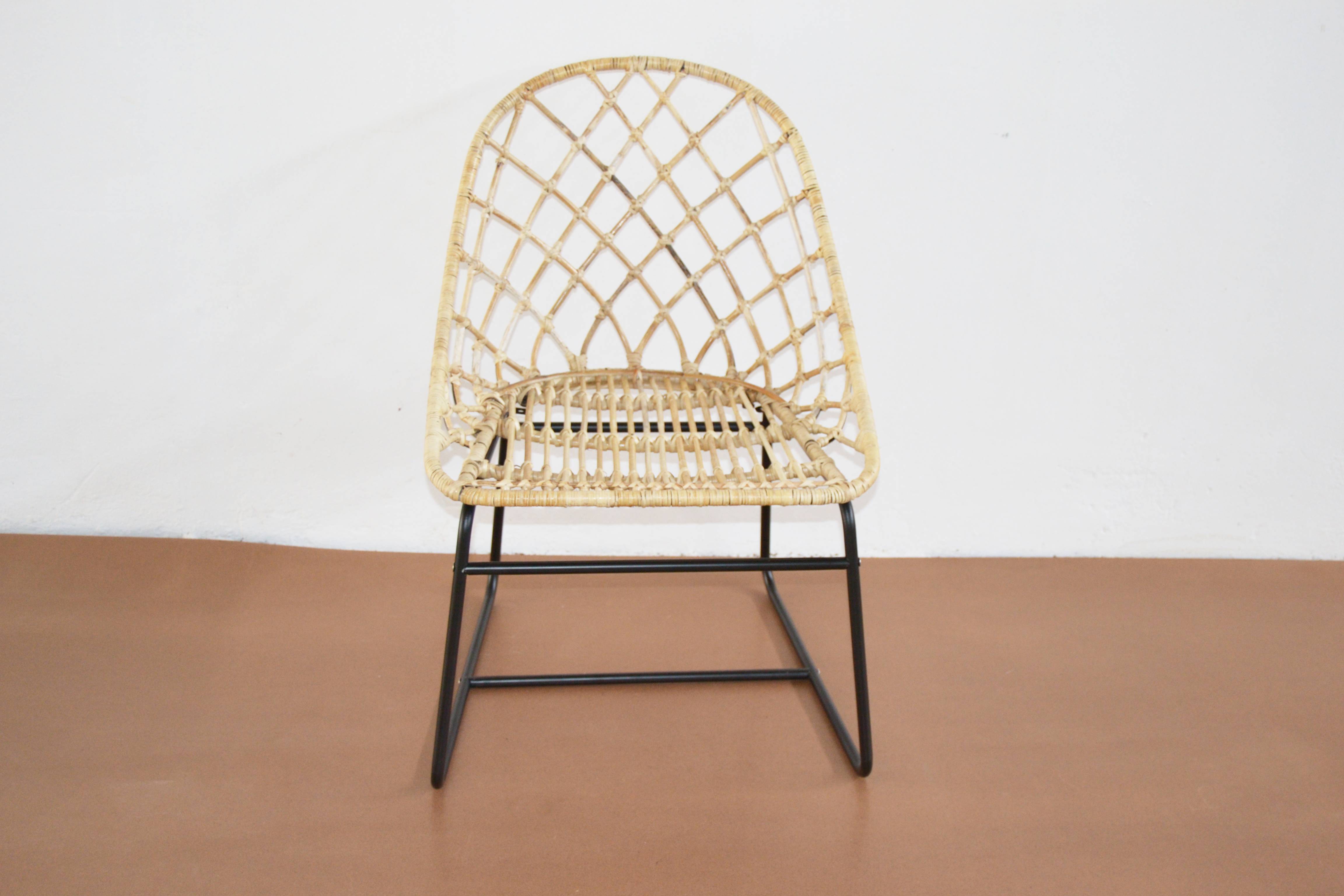 Ghế Mây Chân Sắt Caro 2021- Rattan Chair With Iron Leg- CH0035