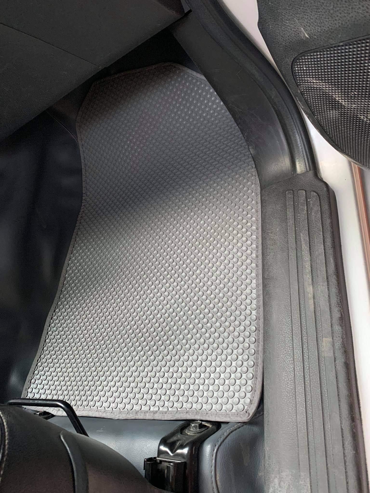 Thảm lót sàn ô tô KATA cho xe Chevrolet Colorado - Khít với sàn xe, Chống trơn, Không mùi, Không ẩm mốc
