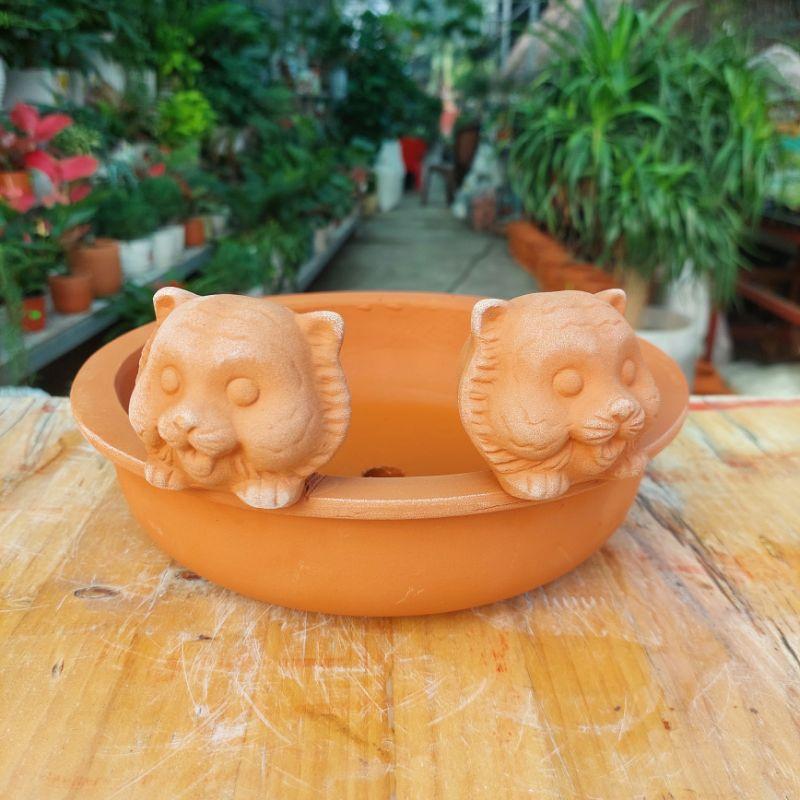 Chậu đất nung Bình Dương - Ổ mèo con dễ thương, miệng chậu 24cm, chiều cao tới miệng 6cm, chiều cao tới đầu mèo 12cm