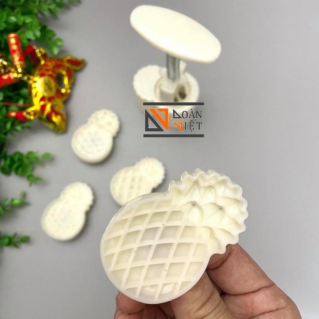 Khuôn Trung Thu 3D Siêu Sắc Nét - Hình QUẢ DỨA (THƠM) 4 mặt 50g , mẫu mới 2021