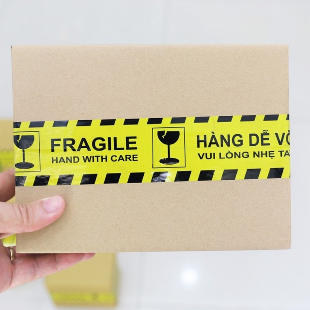 Băng dính hàng dễ vỡ AVCO siêu dai không thấm nước dùng gói hàng