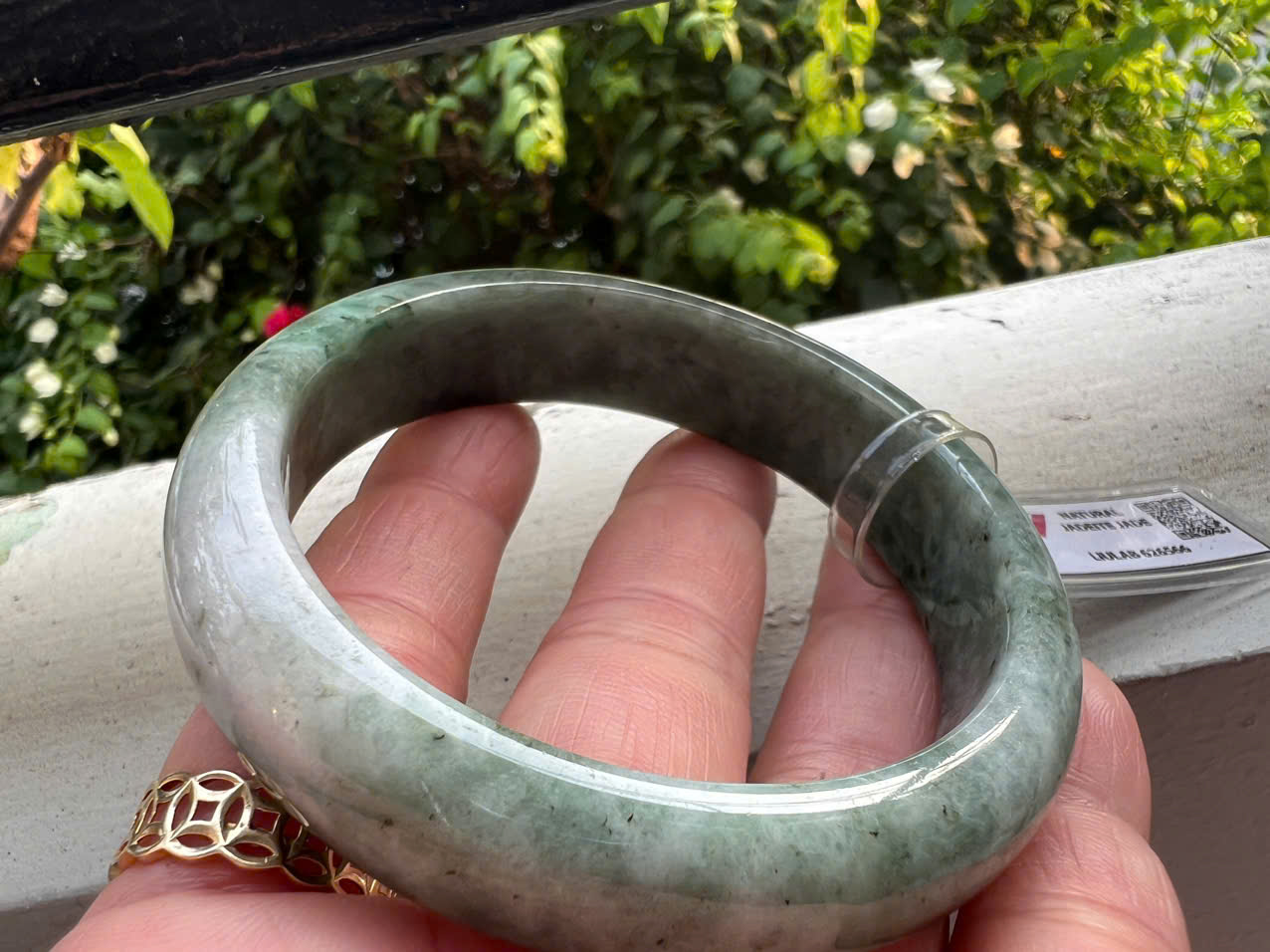 Vòng Tay Nữ Đá Cẩm Thạch Tự Nhiên Bản Hẹ Type A Ni 56mm Cao 14mm Dầy 8mm Kiểm Định Liulab 626566 Màu Xanh Đậm Bông Trắng bóng sang đẹp xinh xắn các Chị mệnh Kim mệnh Thủy 53kg - 59kg đeo tay sang sịn ạ