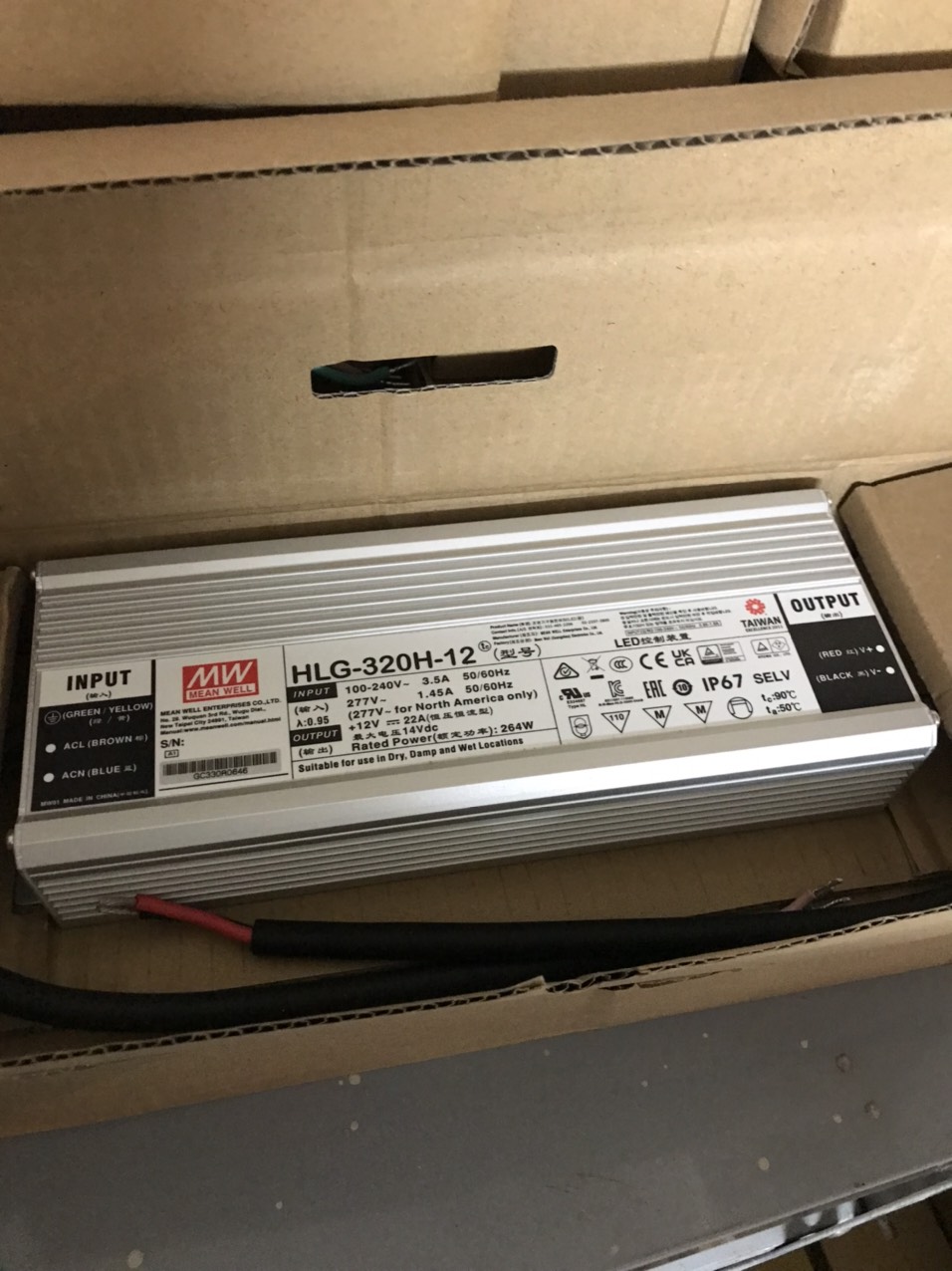 Nguồn LED 12V 22A HLG-320H-12 Meanwell
