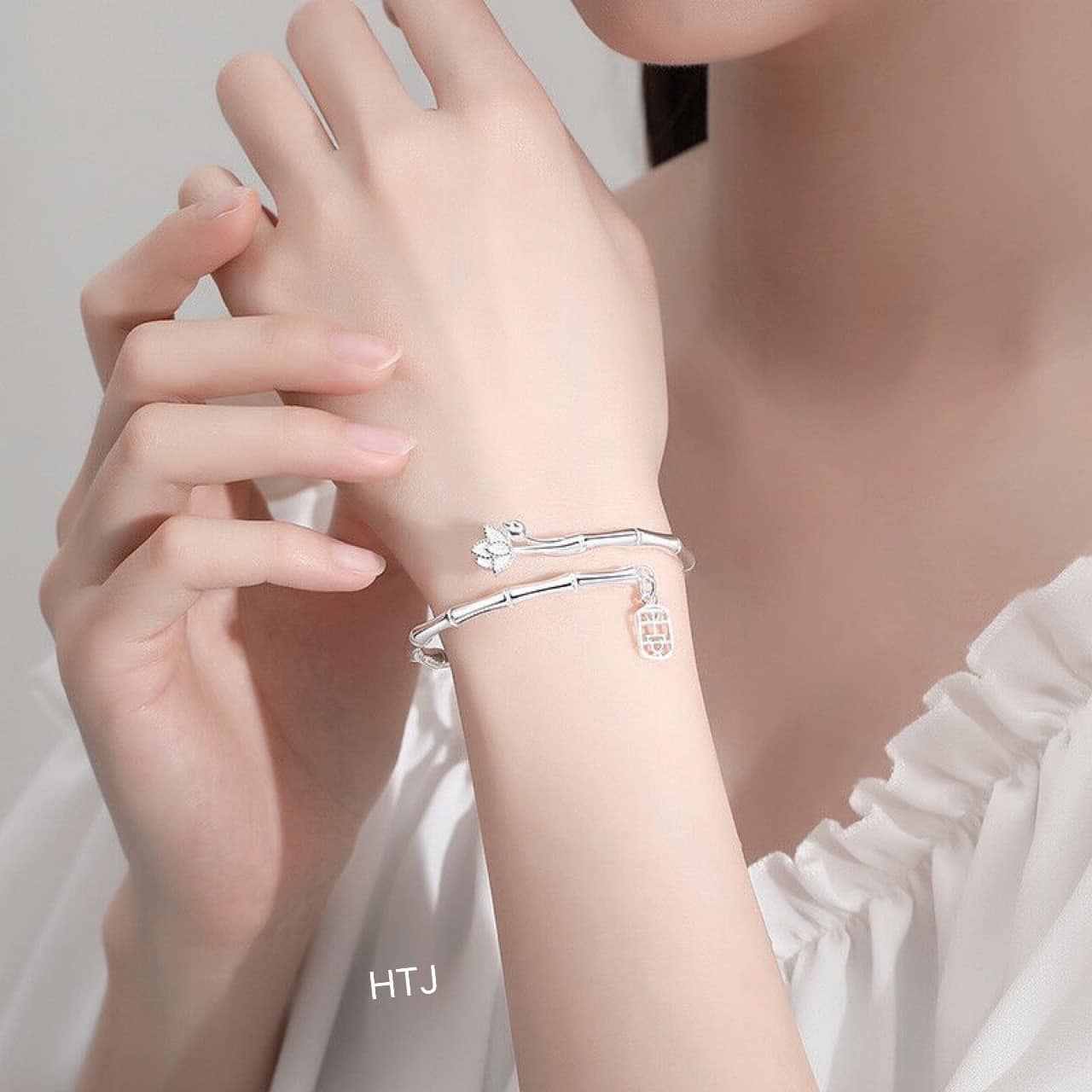 Lắc tay nữ sen đá chất liệu bằng bạc s925 MS0165