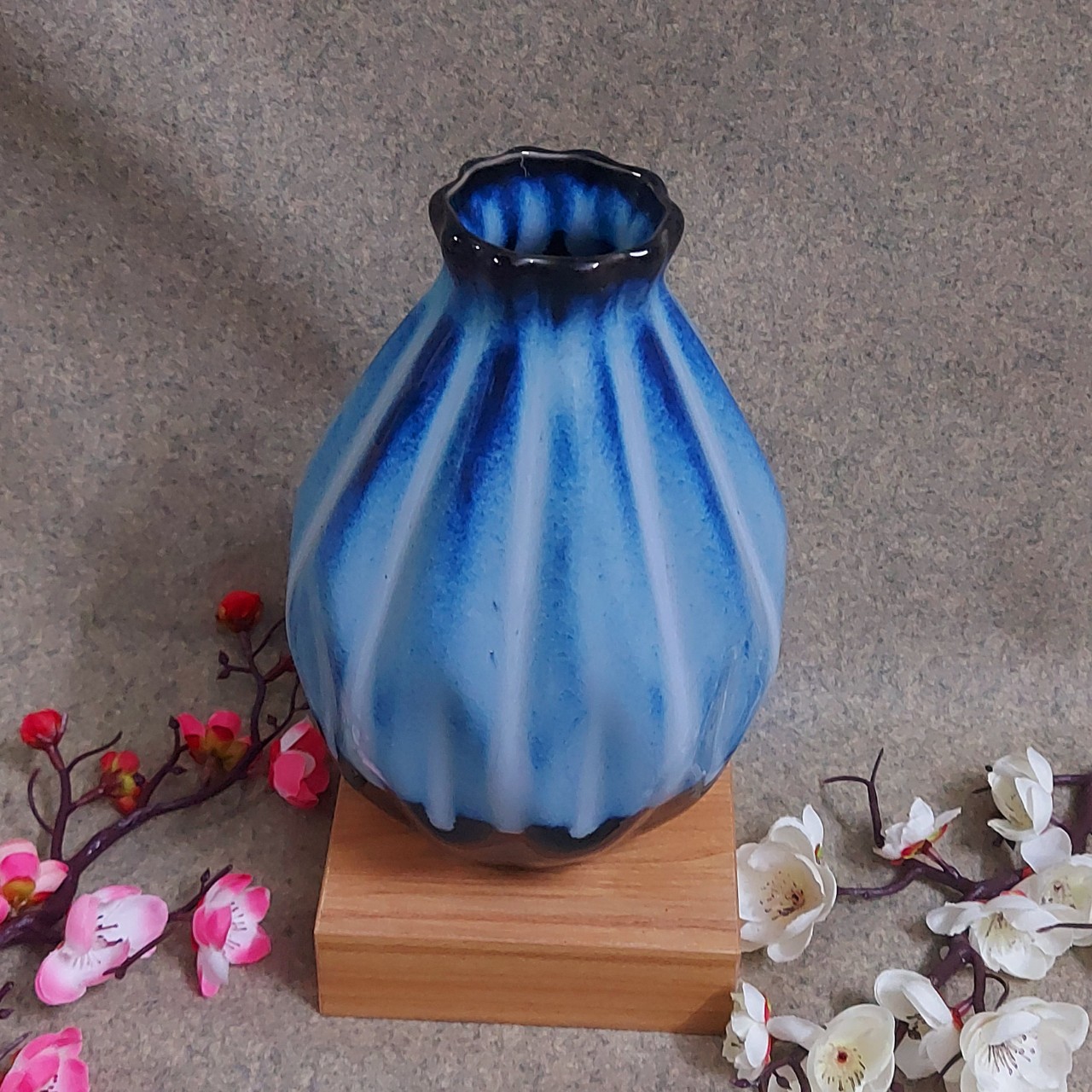 Bình cắm hoa, Bình gốm Bát Tràng dáng túi thơm trang trí phòng khách, phòng làm việc Bông Garden