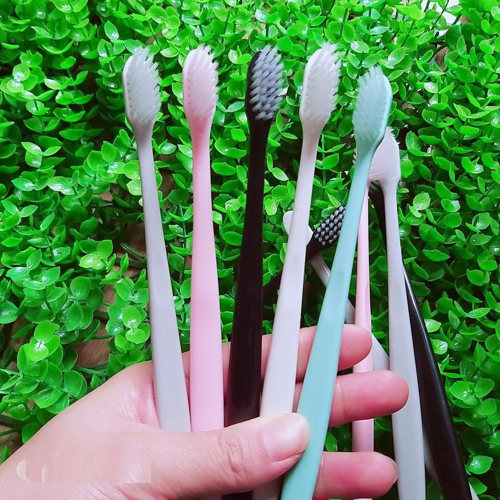 Set 10 Bàn Chải Đánh Răng Hàn Quốc Có Nắp Tặng Kèm Túi Zip Kháng Khuẩn