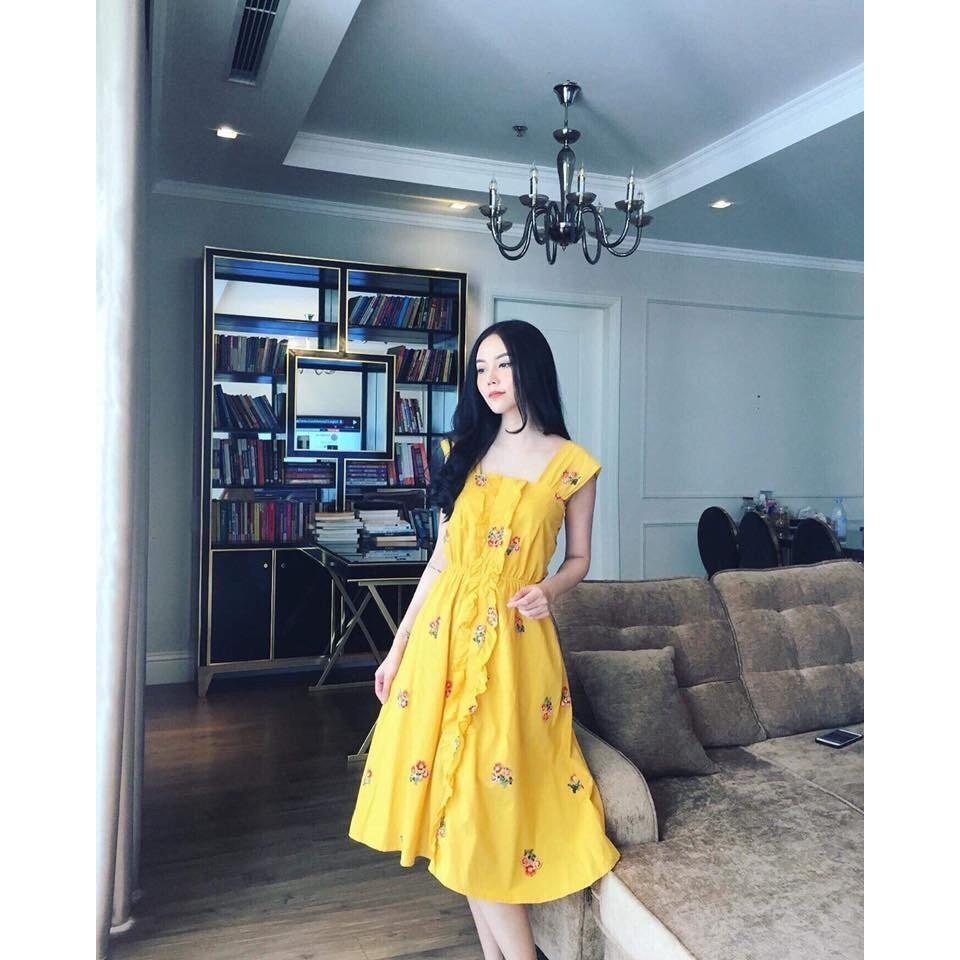 Đầm xòe thêu hoa viền bèo xinh xắn
