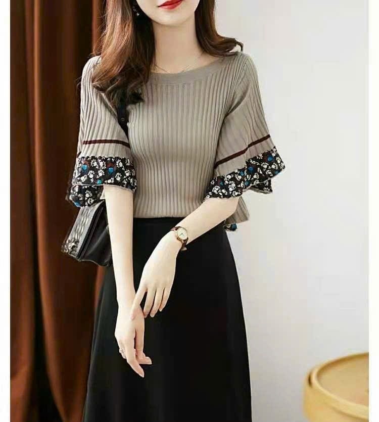 Áo len tay loe phối họa tiết