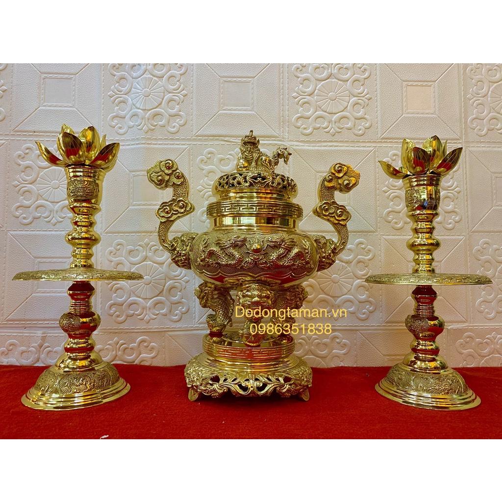 Đôi chân nến đồng vàng cao cấp có hoa sen kép đỡ nến - Đồ thờ phụng cao cấp bằng đồng, đồ thờ đồng