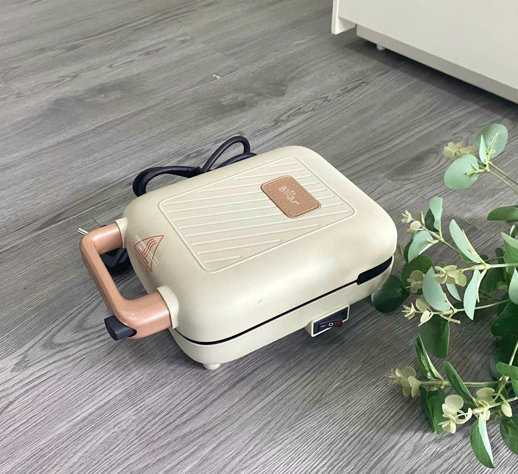[Hàng chính hãng] Máy nướng bánh Bear DBC- C06M1 - Công suất 600W nướng bánh sanwich, waffle, hotdog, bánh quế mini